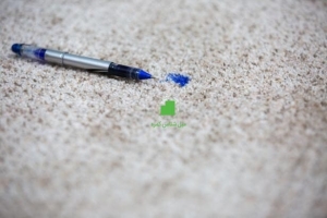 جوهر خودکار را از روی پارچه مبل